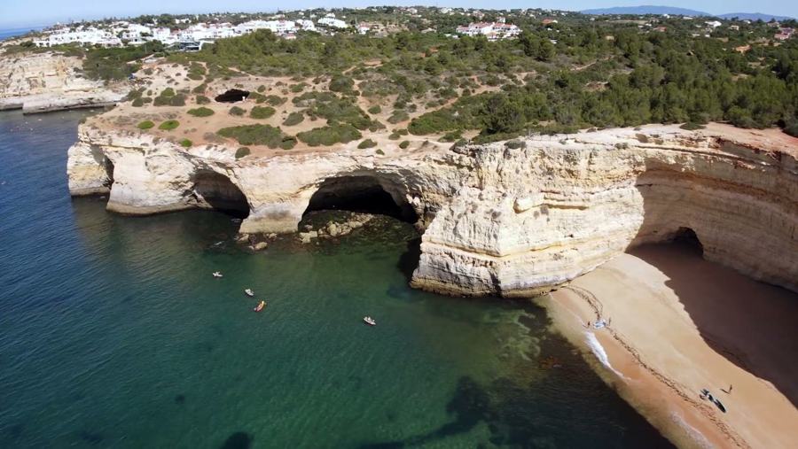 Algarve — klify przy Benagil